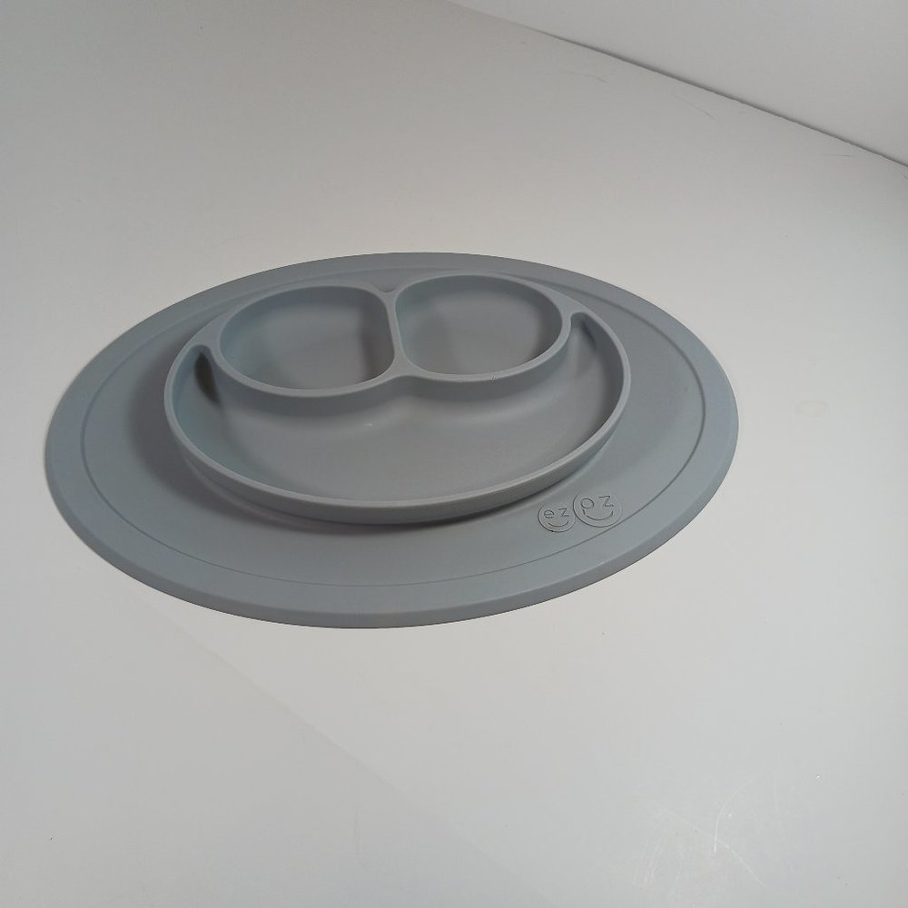ezpz Mini Mat Gray Silicone Oval Baby Dish for Highchair Dishwasher Safe 11"